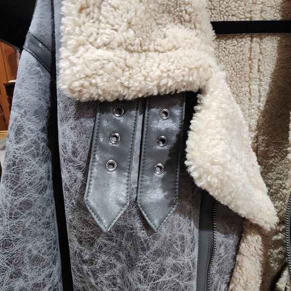 Urban Outfitters Winter Jacket - Women's - Picture 3 of 8